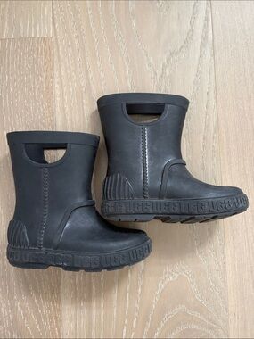 UGG Kids Black Waterproof Pull-On Rain Boots